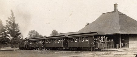 Packed train car at the hub looking South East. 